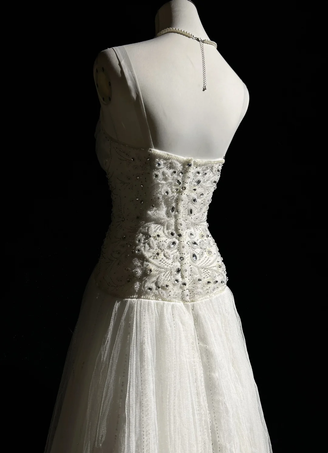 Unique Bridal Dress A Line V Neck White Tulle Long 90s Wedding Dresses Vintage Bride Dress Bridal Gowns DH1256