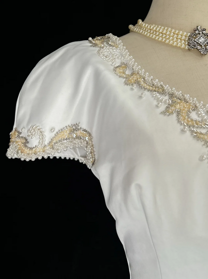 Classic Wedding Dress Ball Gown V Neck White Satin Long 70s Wedding Dresses Vintage Bride Dress Bridal Gowns DH1260