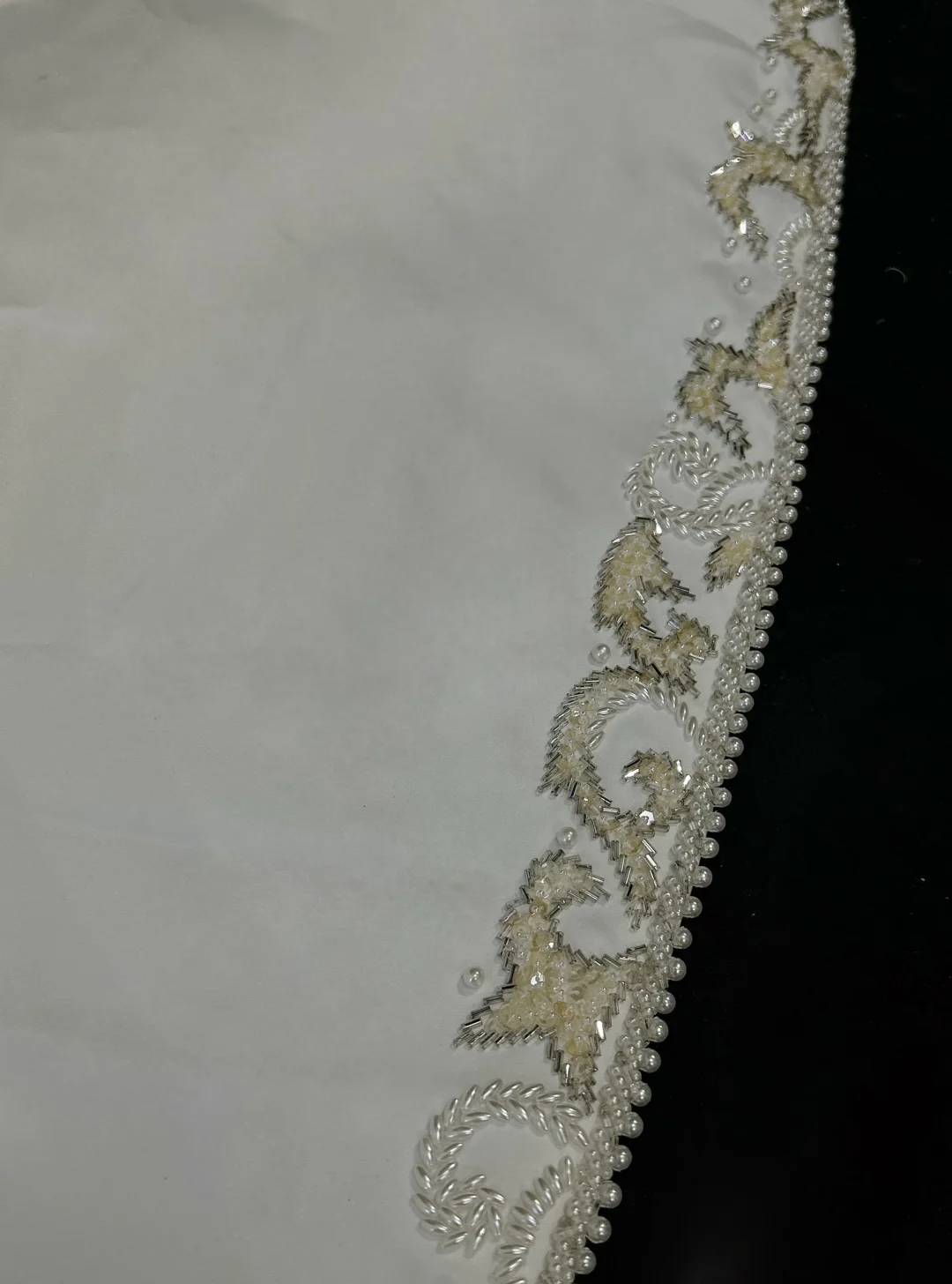 Classic Wedding Dress Ball Gown V Neck White Satin Long 70s Wedding Dresses Vintage Bride Dress Bridal Gowns DH1260