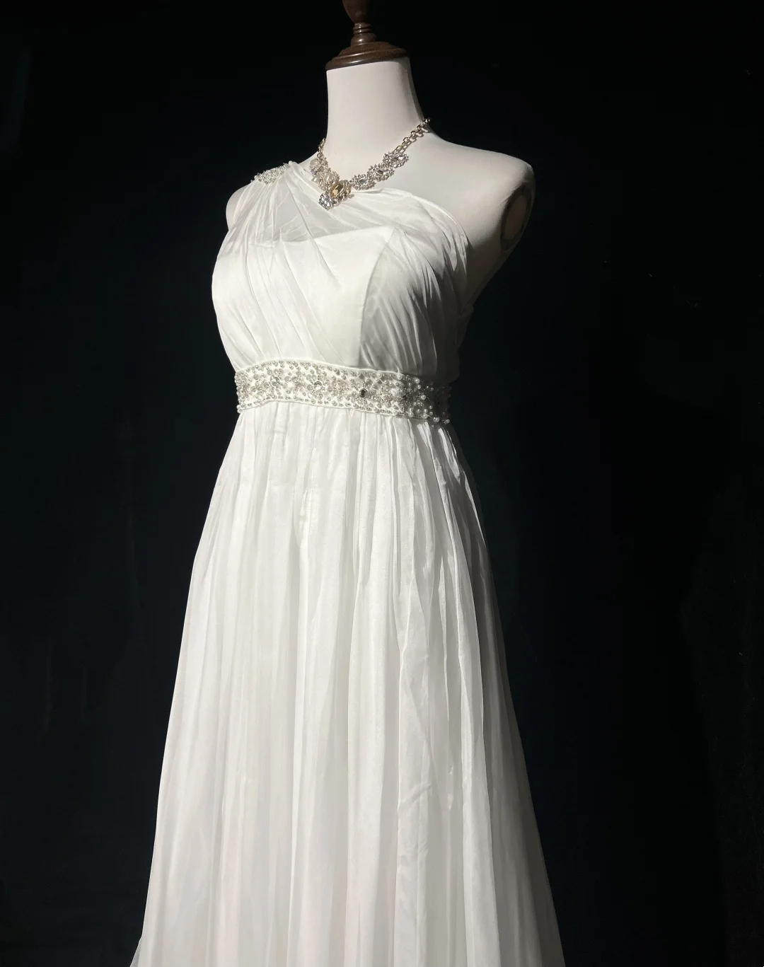 Unique Bridal Dress A line One Shoulder Chiffon White Wedding Dress With Beads 90s Wedding Dresses Vintage Bride Dress Bridal Gowns DH1268