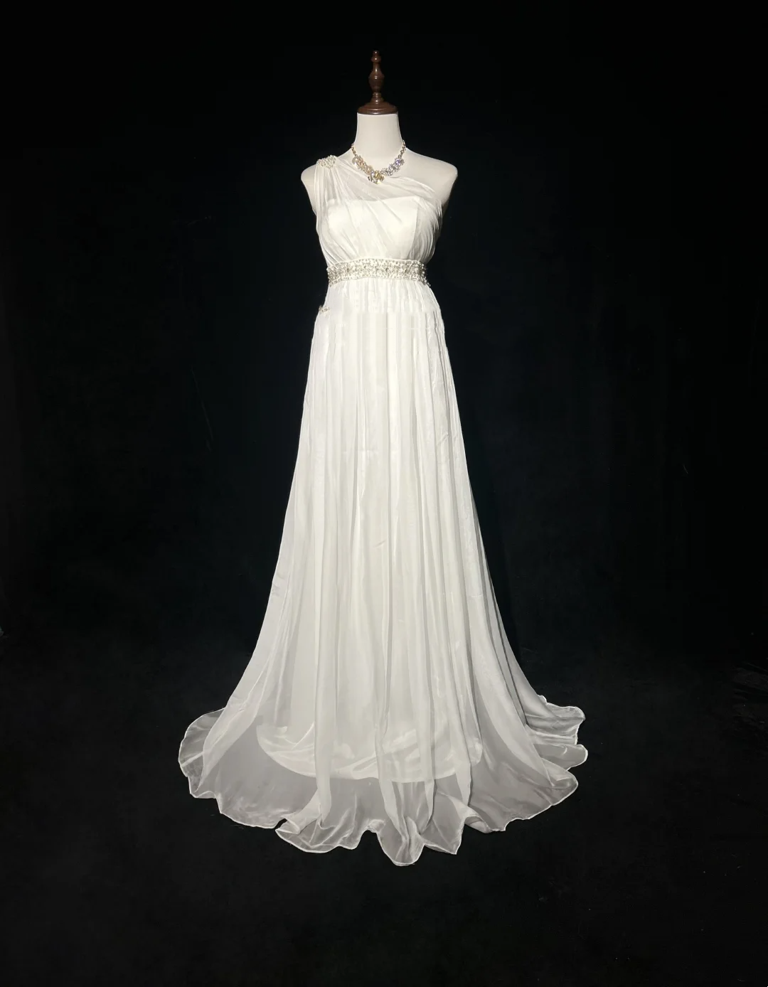 Unique Bridal Dress A line One Shoulder Chiffon White Wedding Dress With Beads 90s Wedding Dresses Vintage Bride Dress Bridal Gowns DH1268