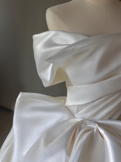 Princess Bridal Gown Ball Gown Off The Shoulder Satin Wedding Dress With White Short Sleeves Wedding Dresses Modest Wedding Gowns DH1288