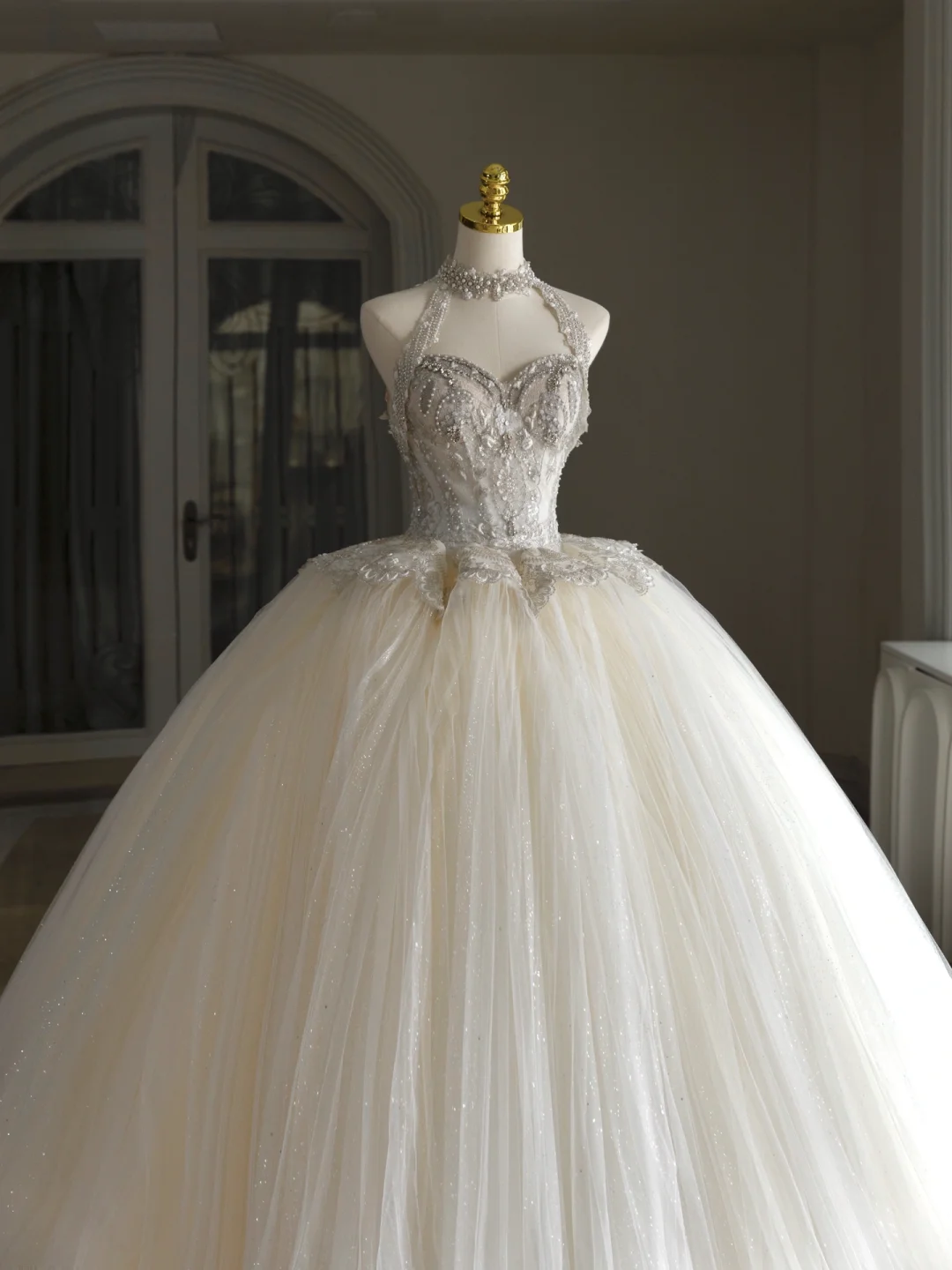 Princess Bridal Dress Ball Gown Sweetheart Tulle Beads Wedding Dress With Short Sleeves Wedding Dresses Modest Wedding Gowns DH1295