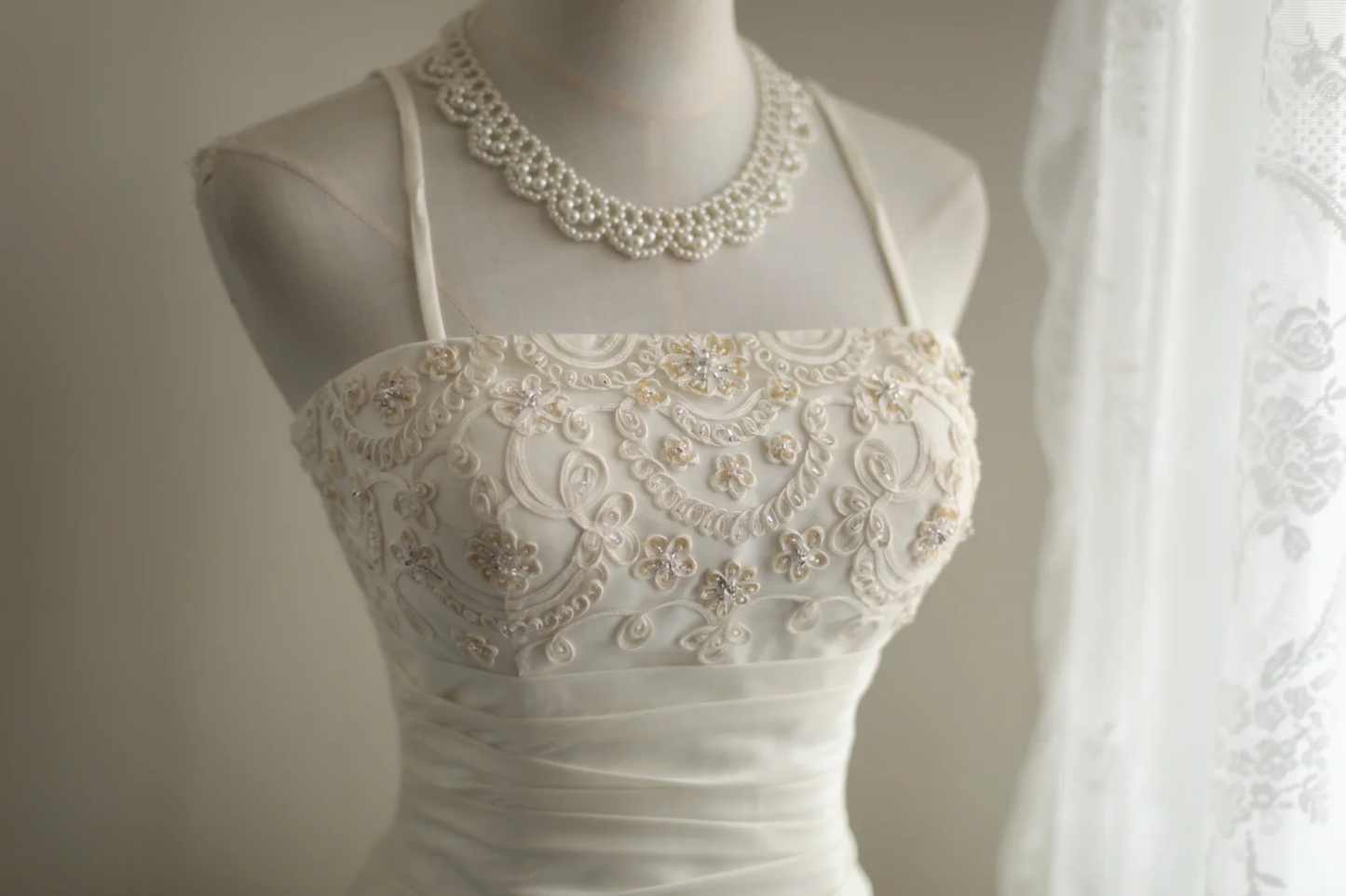 Retro A Line Spaghetti Straps White Satin Mini Short Formal 8th Grade Homecoming Dresses Summer Middle School Hoco Dress 18th Birthday Outfits DH1305