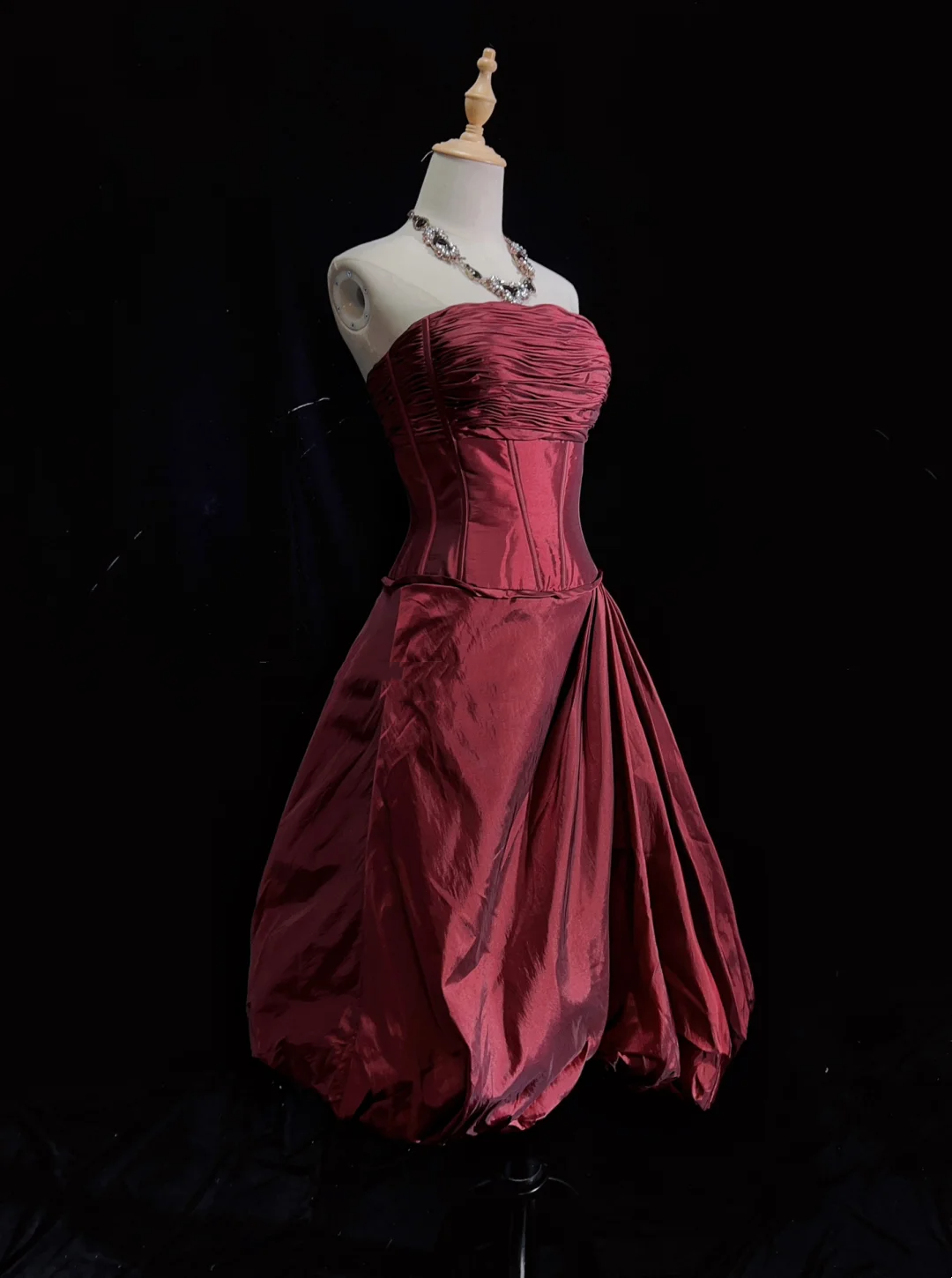 Unique Ball Gown Strapless Sleeveless Burgundy Taffeta Formal 7th Grade Homecoming Dresses Middle School Prom Dress Hoco Outfits DH1337