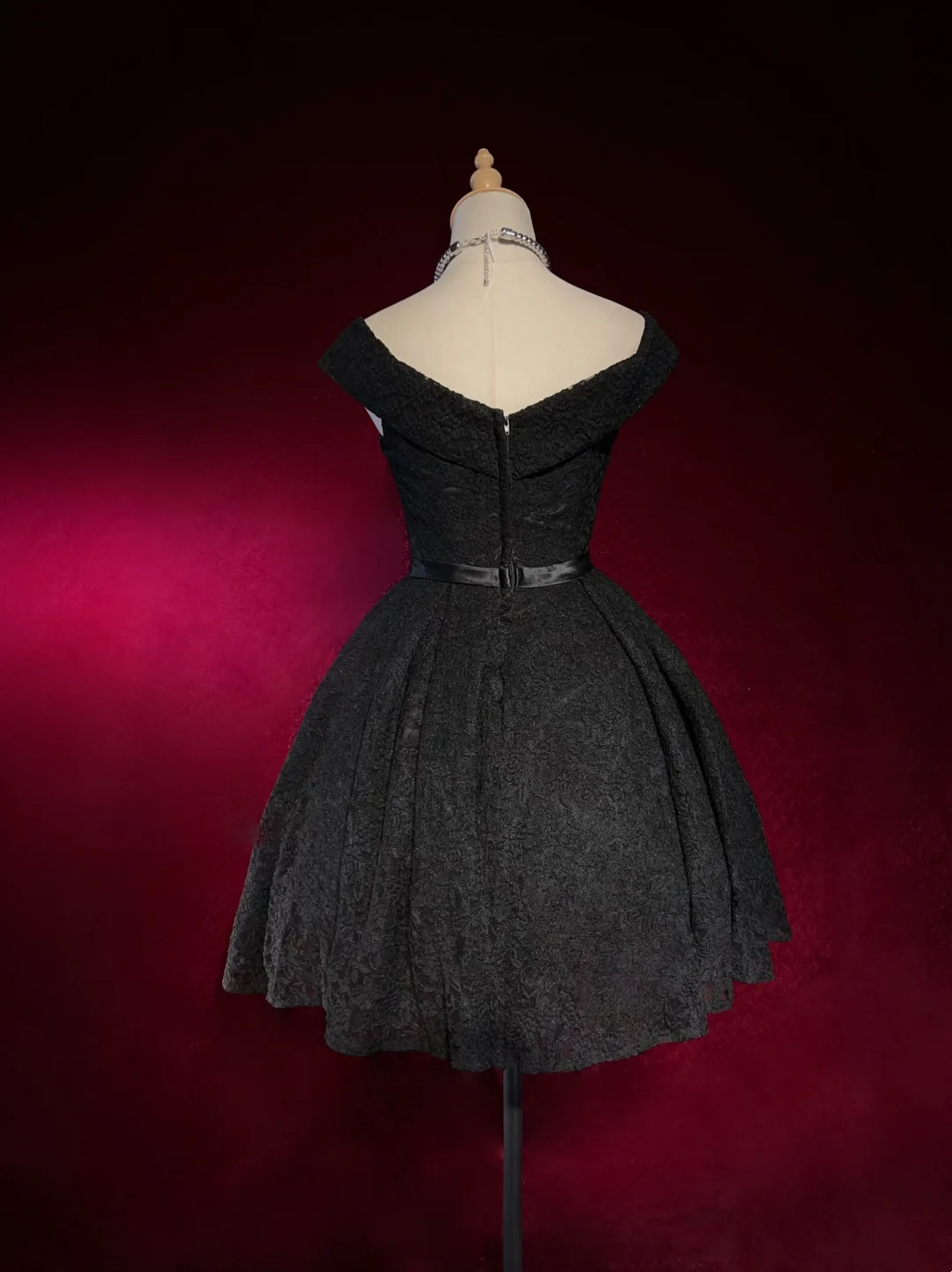 Vintage Ball Gown Off The Shoulder Black Lace Formal 8th Grade Homecoming Dresses Middle School Short Prom Dress Hoco Outfits DH1445