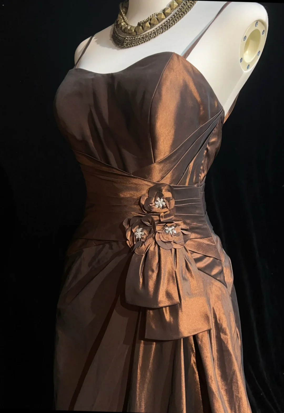 Pretty A line Spaghetti Straps Brown Taffeta Long Prom Dresses Party Dress Summer 20th Birthday Outfits 18th Birthday Dresses DH1470