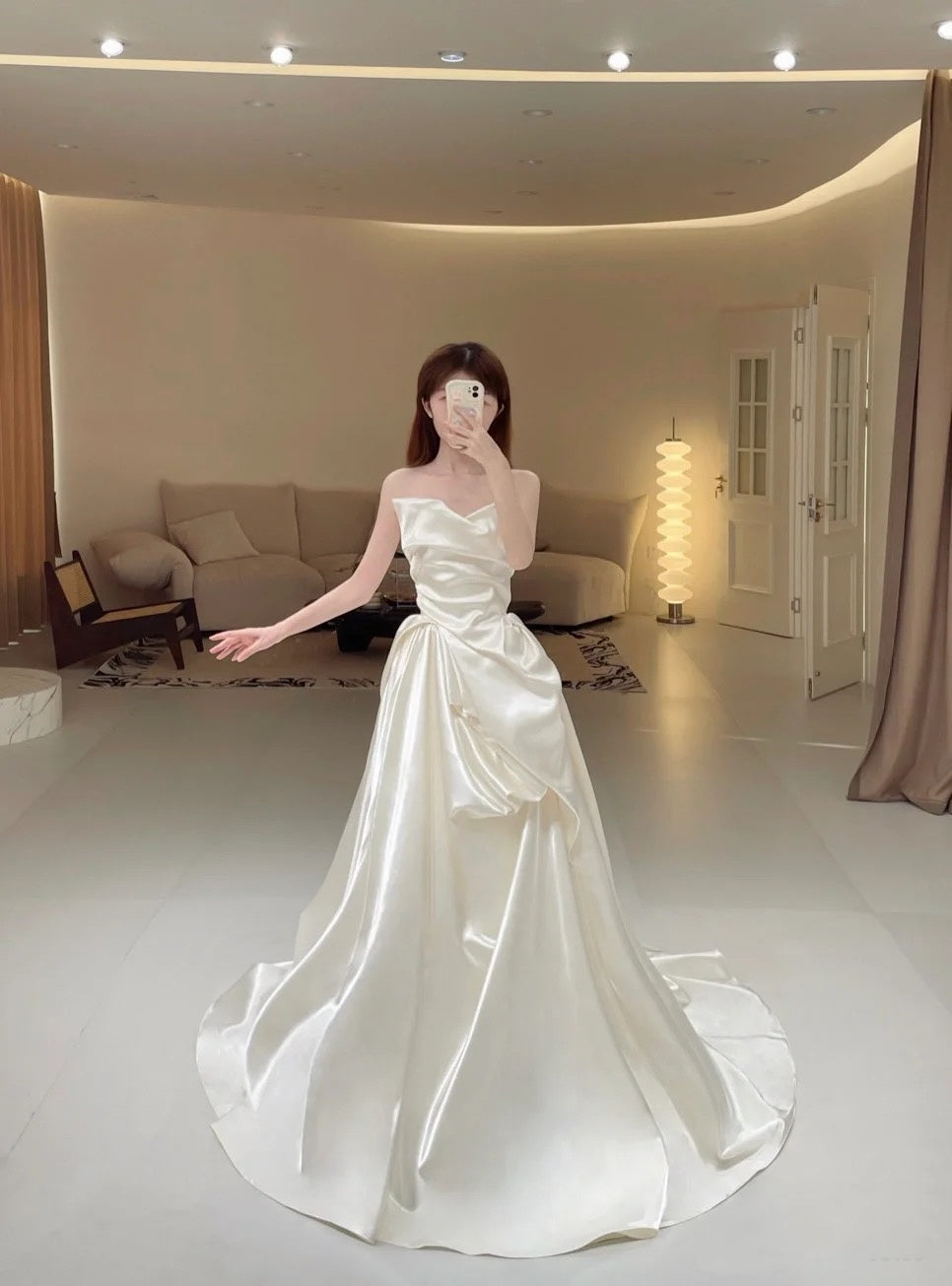Unique Wedding Dresses Ball Gown Sweetheart Neck Satin White Long Wedding Dresses Simple Bride Dress Bridal Gowns DH1482