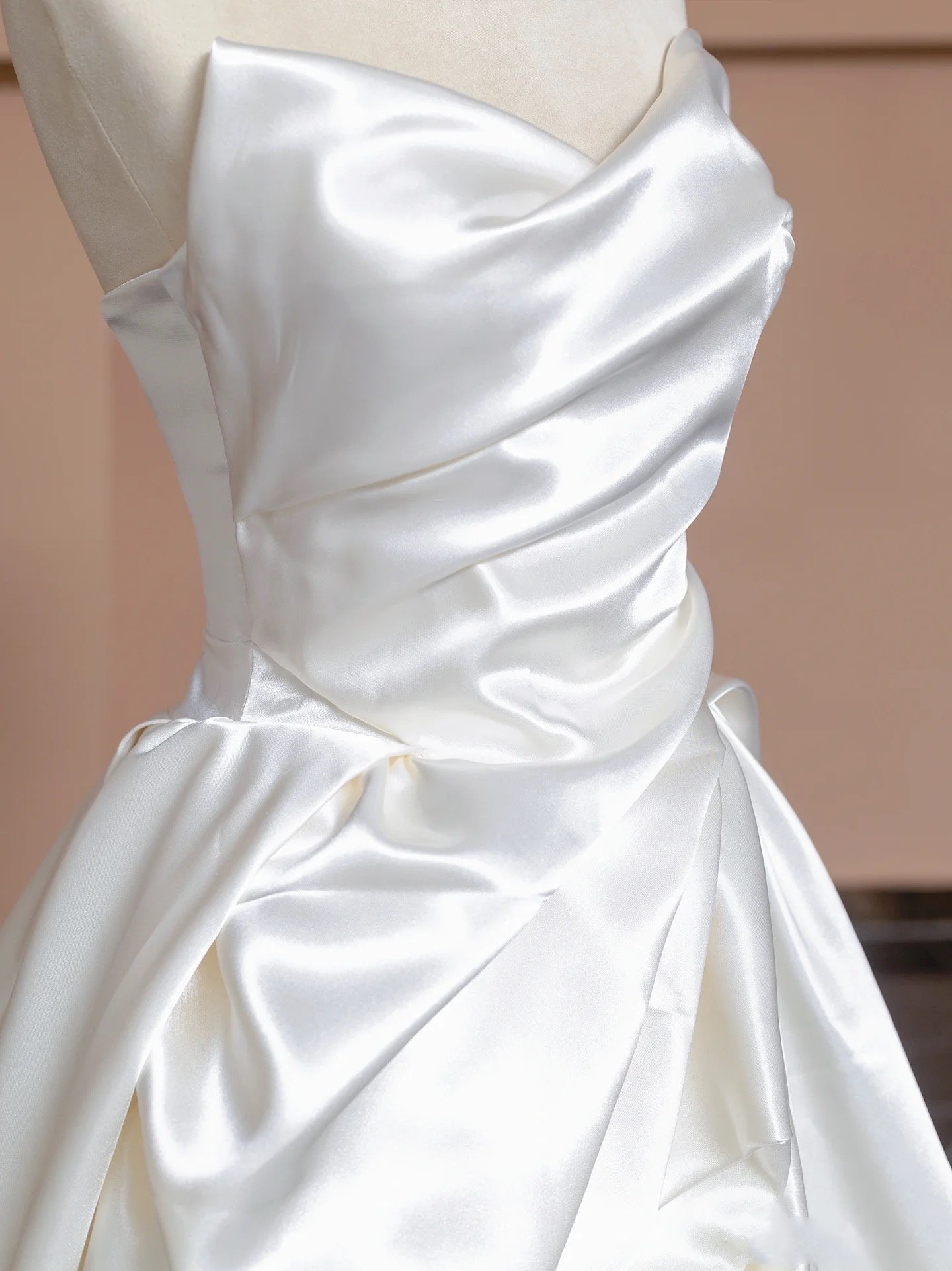 Unique Wedding Dresses Ball Gown Sweetheart Neck Satin White Long Wedding Dresses Simple Bride Dress Bridal Gowns DH1482