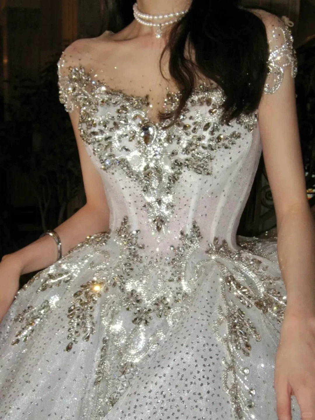 Unique Bridal Dress Ball Gown Scoop White Sequin Long Wedding Dresses Luxury Bride Dress Bridal Gowns DH1519