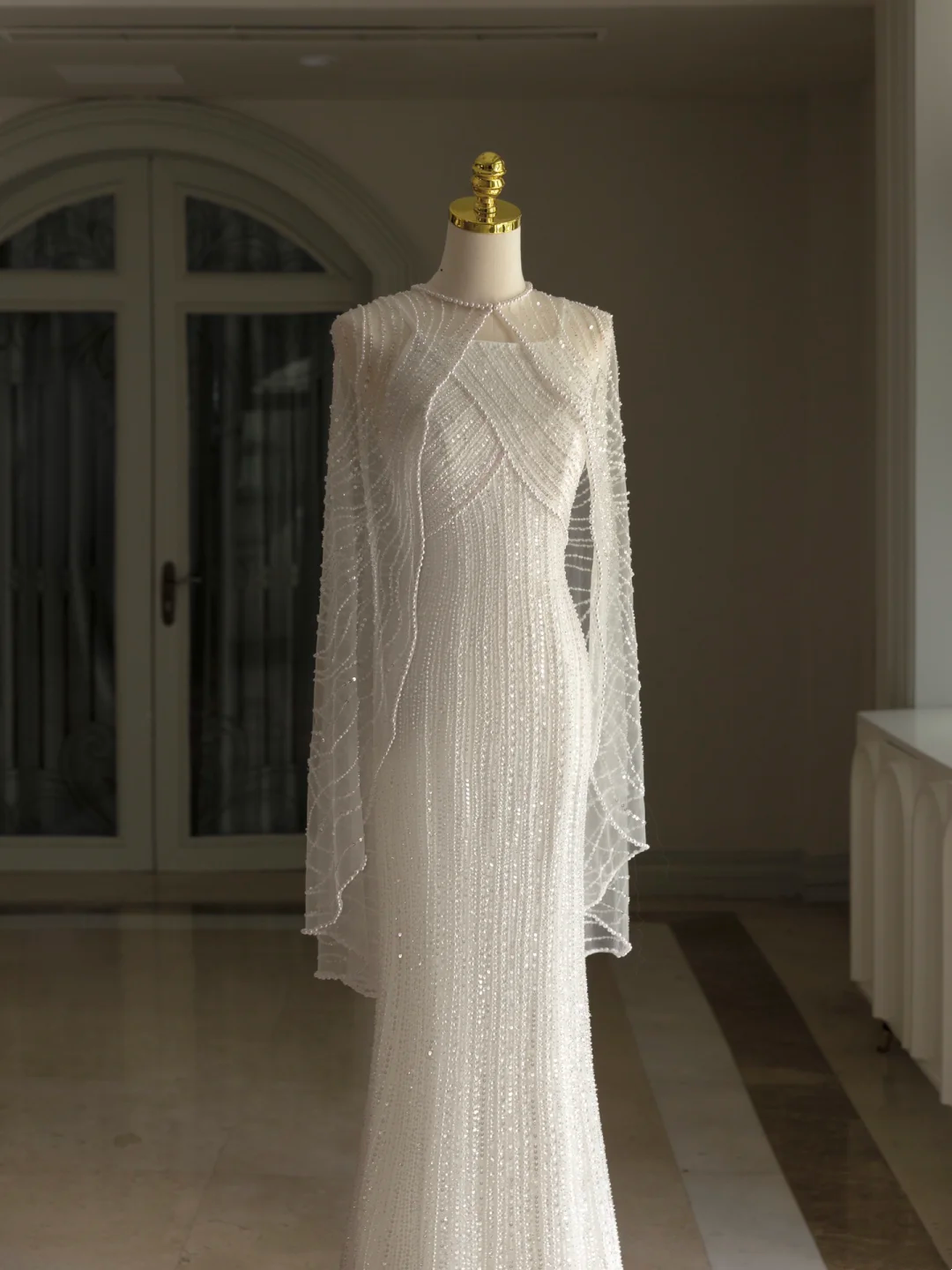 Pretty Wedding Dresses Mermaid Straps White Pearls Long Wedding Dresses Simple Bride Dress Bridal Gowns DH1545