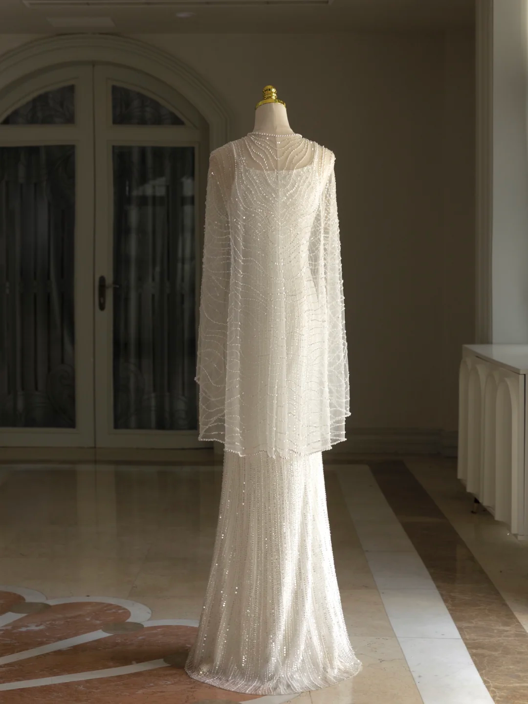 Pretty Wedding Dresses Mermaid Straps White Pearls Long Wedding Dresses Simple Bride Dress Bridal Gowns DH1545