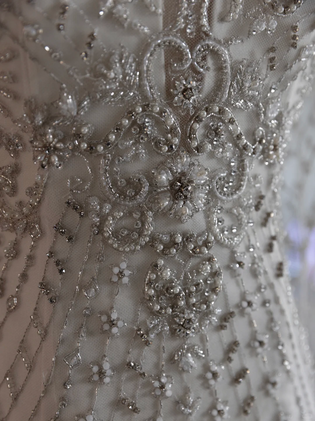 Luxury Mermaid V Neck Sequin With Silver Beads White Wedding Dress Modest Wedding Dresses Princess Wedding Gowns DH1546