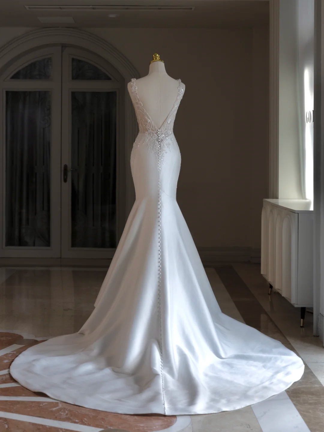 Luxury Mermaid V Neck Sequin With Silver Beads White Wedding Dress Modest Wedding Dresses Princess Wedding Gowns DH1547