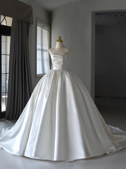 Princess Bridal Dress Ball Gown Strapless Satin Wedding Dress With Ruffles White Wedding Dresses Simple Wedding Gowns DH1552