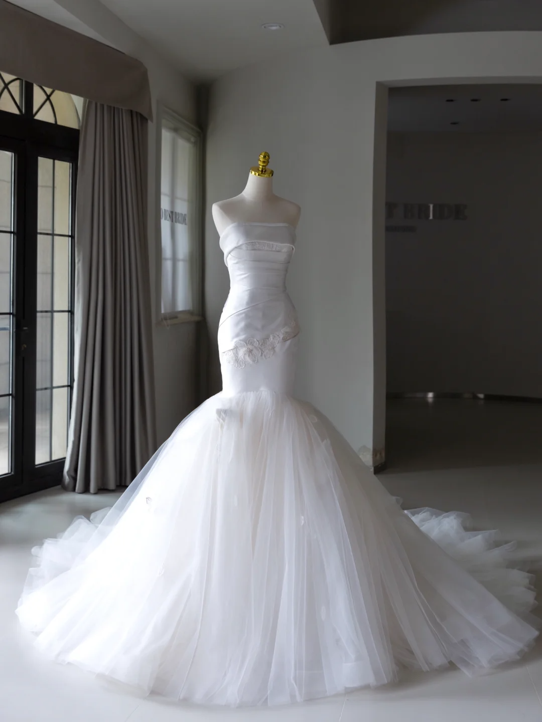 Simple Mermaid Strapless Satin White Tulle Wedding Dress Modest Wedding Dresses Princess Wedding Gowns DH1560