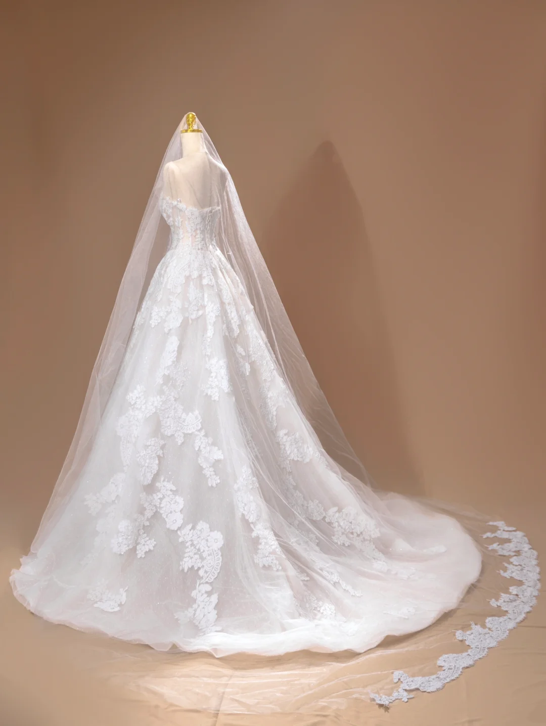 Princess Bridal Dress Ball Gown Sweetheart Lace White Wedding Dress With Appliques Wedding Dresses Modest Wedding Gowns DH1762