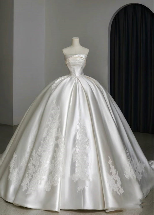 Romantic Wedding Gown Bridal Dress Ball Gown Strapless Wedding Dress White Lace Wedding Dresses Modest Wedding Gowns DH1795