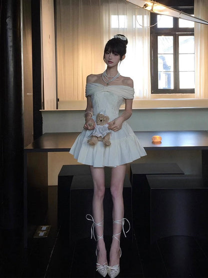 Classy A Line Off The Shoulder White Lace Satin Short Mini Formal 8th Grade Homecoming Dresses Middle School Hoco Court Dress 16th Birthday Dress Hoco Outfits DH1796