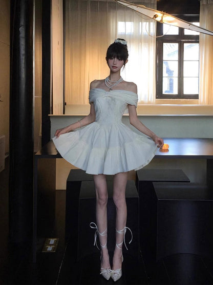 Classy A Line Off The Shoulder White Lace Satin Short Mini Formal 8th Grade Homecoming Dresses Middle School Hoco Court Dress 16th Birthday Dress Hoco Outfits DH1796