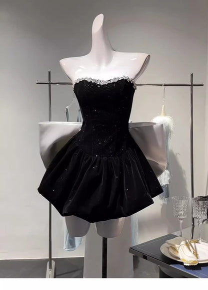 Cute A Line Sweetheart Black Velvet Short Mini Formal 8th Grade Homecoming Dresses Middle School Hoco Court Dress 18th Birthday Dress Hoco Outfits DH1800
