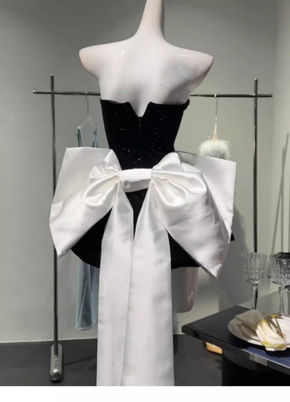 Cute A Line Sweetheart Black Velvet Short Mini Formal 8th Grade Homecoming Dresses Middle School Hoco Court Dress 18th Birthday Dress Hoco Outfits DH1800