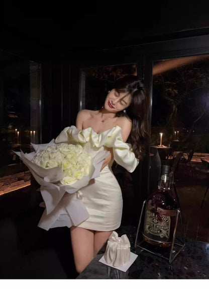 Classy Sheath Off The Shoulder White Satin Short Mini Formal 8th Grade Homecoming Dresses Middle School Hoco Court Dress 16th Birthday Dress Hoco Outfits DH1882