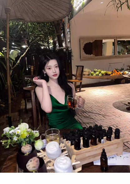 Sexy Sheath Spaghetti Straps Green Backless Satin Long Prom Dresses Party Dress 20th Birthday Outfits Graduation Dresses DH1886