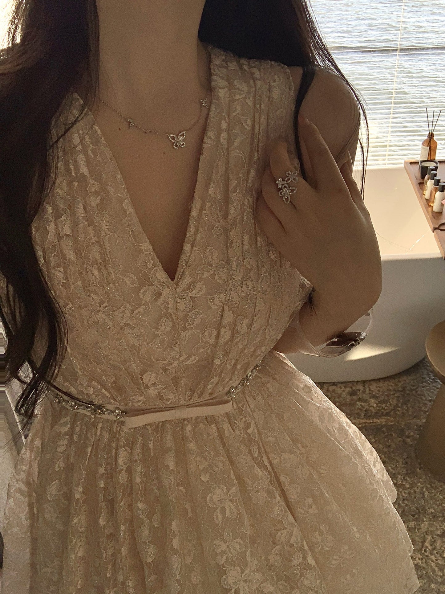 Pretty A Line V Neck Lace Grad Dress Inspo Short Mini Formal 8th Grade Homecoming Dresses High School Hoco Court Dress Graduation Dress Cocktail Birthday Outfits DH1918