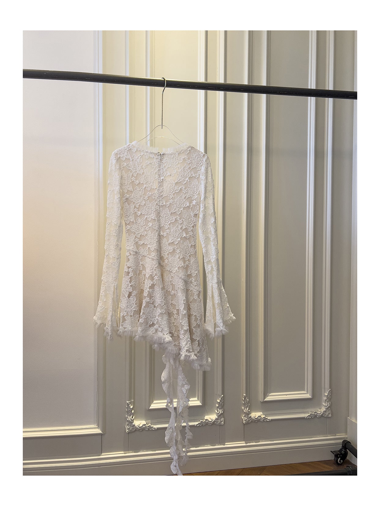 Pretty A Line V Neck Lace White Grad Dress Inspo Short Mini Formal 8th Grade Homecoming Dresses High School Hoco Court Dress Graduation Dress Cocktail Birthday Outfits DH1936