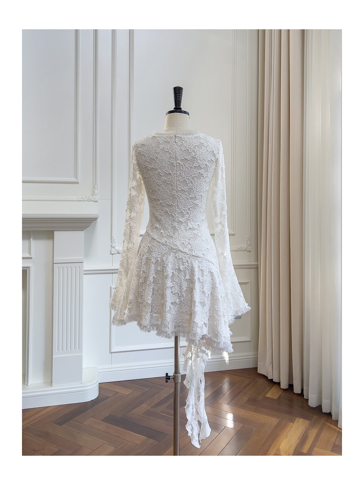 Pretty A Line V Neck Lace White Grad Dress Inspo Short Mini Formal 8th Grade Homecoming Dresses High School Hoco Court Dress Graduation Dress Cocktail Birthday Outfits DH1936