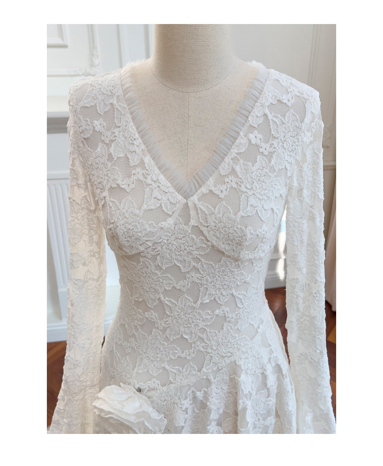 Pretty A Line V Neck Lace White Grad Dress Inspo Short Mini Formal 8th Grade Homecoming Dresses High School Hoco Court Dress Graduation Dress Cocktail Birthday Outfits DH1936