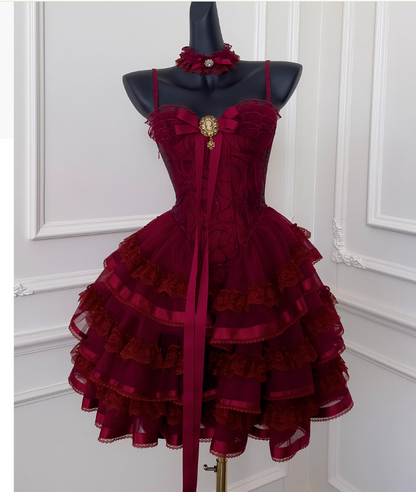 Modest Ball Gown Spaghetti Straps Burgundy Lace Grad Dress Inspo Short Mini Formal 8th Grade Homecoming Dresses High School Hoco Court Dress Graduation Dress Cocktail Gown Birthday Outfits DH1938