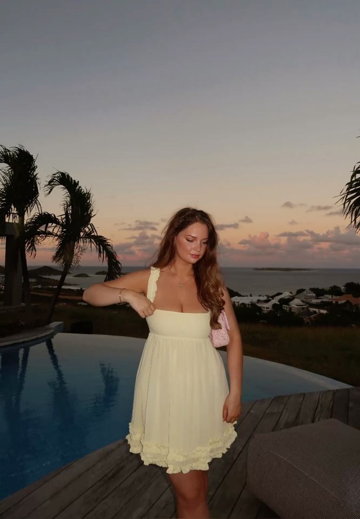 Simple A line Square Neck Yellow Chiffon Short Mini Formal 8th Grade Homecoming Dresses Middle School Short Birthday Gowns Graduation Dress Hoco Outfits DH2008