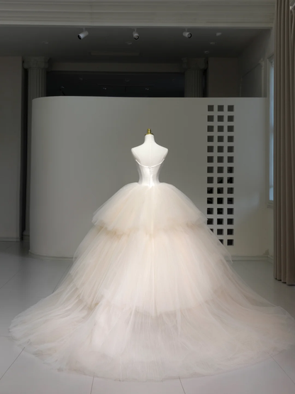 Romantic Wedding Gown Bridal Dress Ball Gown Strapless Wedding Dress Tulle Wedding Dresses Modest Wedding Gowns DH2042