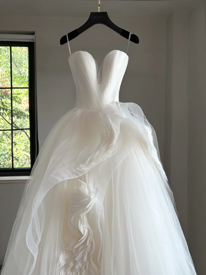 Ethereal Wedding Dress Ball Gown Sweetheart Tulle White Sleeveless Long Simple Wedding Dresses Bridal Gowns DH2052