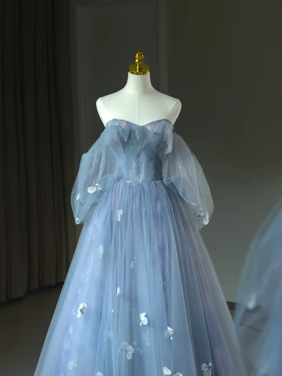 Pretty Ball Gown Off The Shoulder Blue Tulle Long Floral Quinceanera Dress Formal Gowns Sweet 17 Dresses Vestido De 15 Anos Sweet 16 Dress DH2062