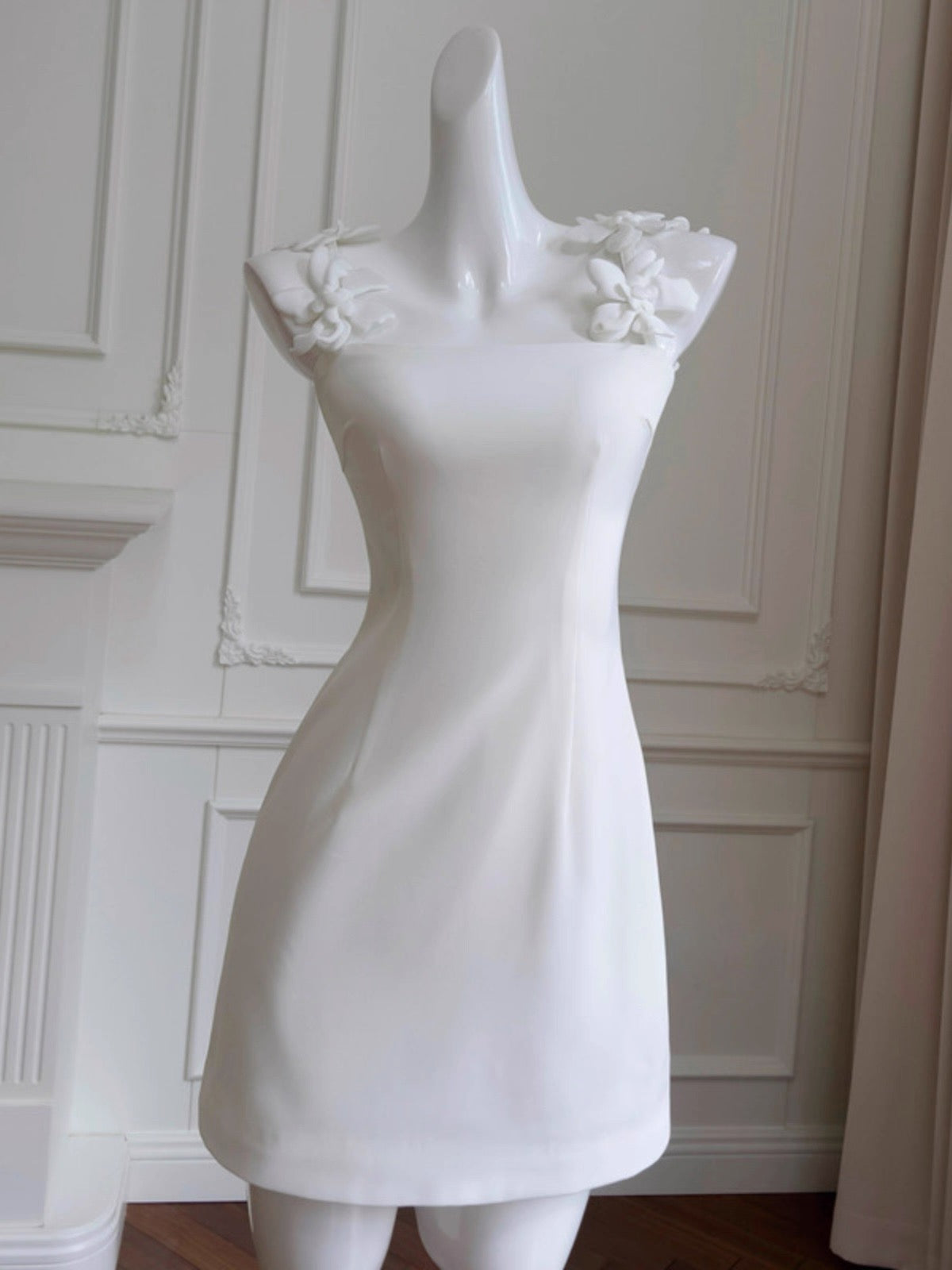 Modest Sheath Spaghetti Straps White Formal 8th Grade Homecoming Dress Middle School Short 18th Birthday Outfits Graduation Dress Hoco Dresses DH2129