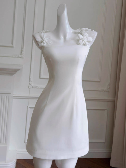 Modest Sheath Spaghetti Straps White Formal 8th Grade Homecoming Dress Middle School Short 18th Birthday Outfits Graduation Dress Hoco Dresses DH2129