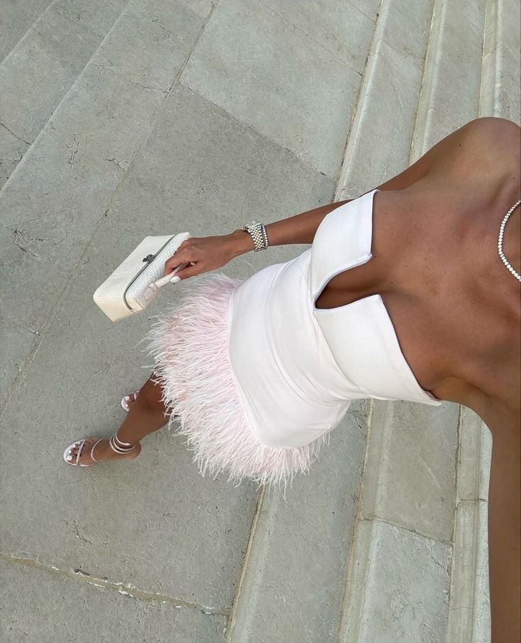 Aesthetic Sheath Strapless Light Pink Tight Mini Feathers Formal Homecoming Dress Short Cocktail Outfits Graduation Dress Hoco Dress DH2159