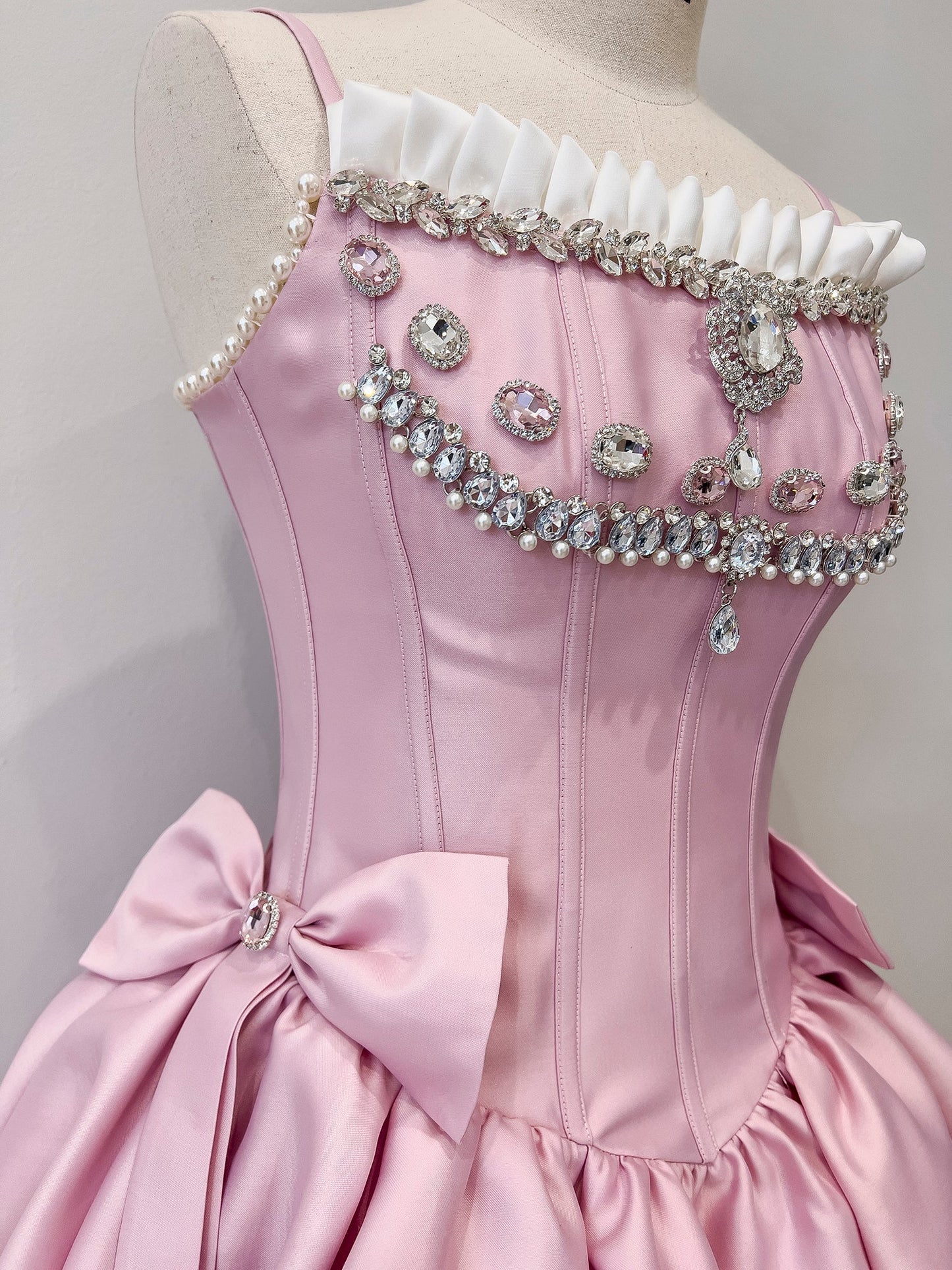 Modest Ball Gown Spaghetti Straps Satin Red Short Formal Homecoming Dress Middle School Short 20th Birthday Outfits Graduation Dress Cocktail Dresses DH2293