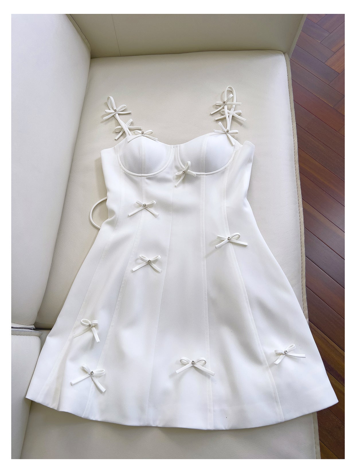 Pretty A Line Spaghetti Straps White Short Formal Homecoming Dresses Middle School Short 21st Birthday Outfits Graduation Dress Mini Cocktail Dresses DH2295