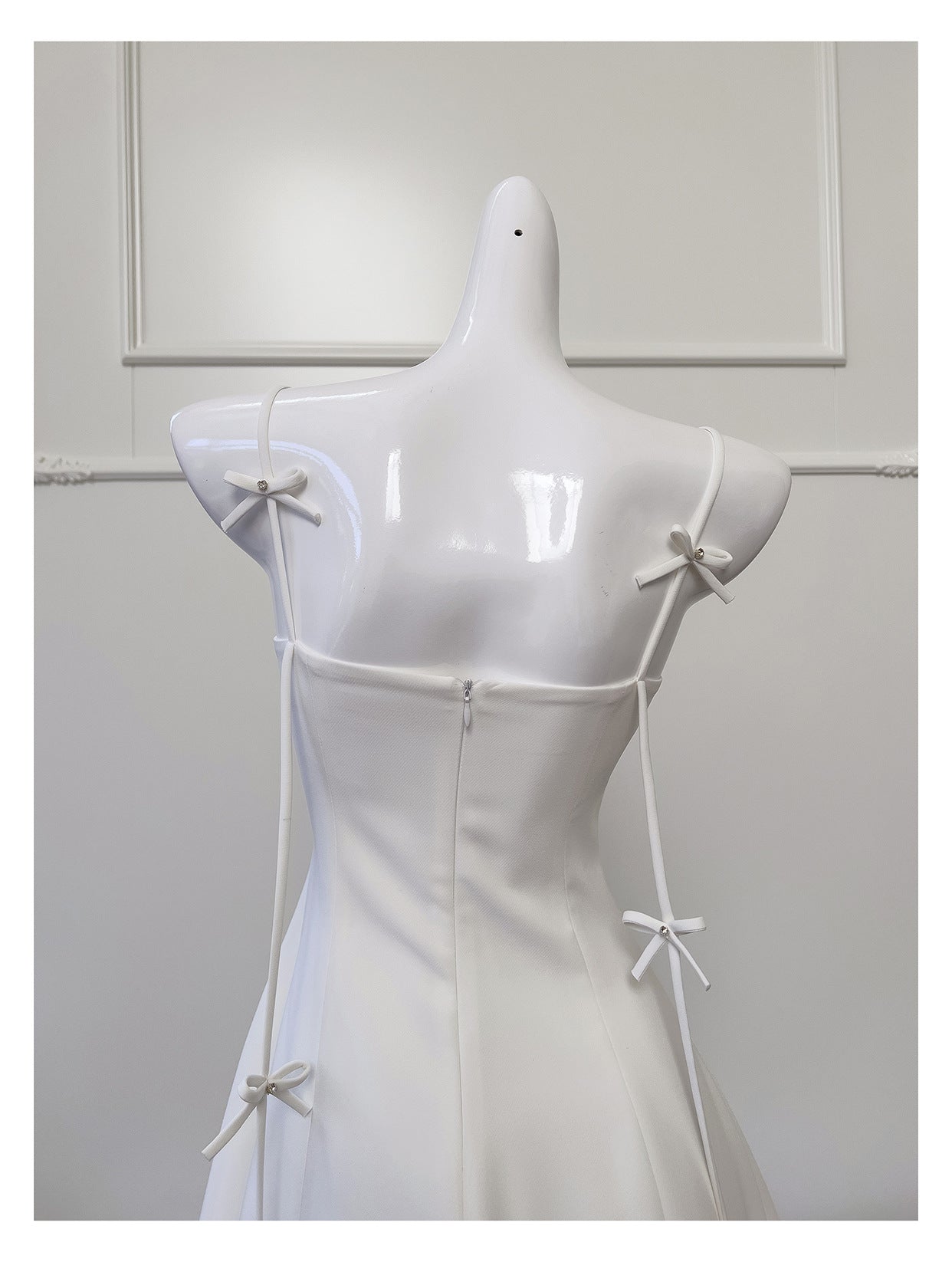 Pretty A Line Spaghetti Straps White Satin Short Formal Homecoming Dresses Middle School Short 21st Birthday Outfits Graduation Dress Mini Cocktail Dresses DH2296