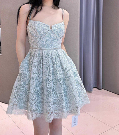 Pretty A Line Spaghetti Straps Gray Lace Short Formal Homecoming Dresses Middle School Short 21st Birthday Outfits Graduation Dress Mini Cocktail Dresses DH2298