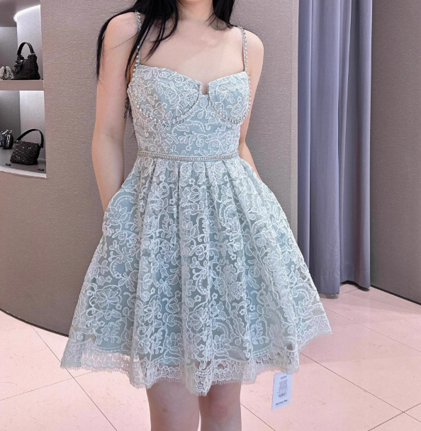 Pretty A Line Spaghetti Straps Gray Lace Short Formal Homecoming Dresses Middle School Short 21st Birthday Outfits Graduation Dress Mini Cocktail Dresses DH2298