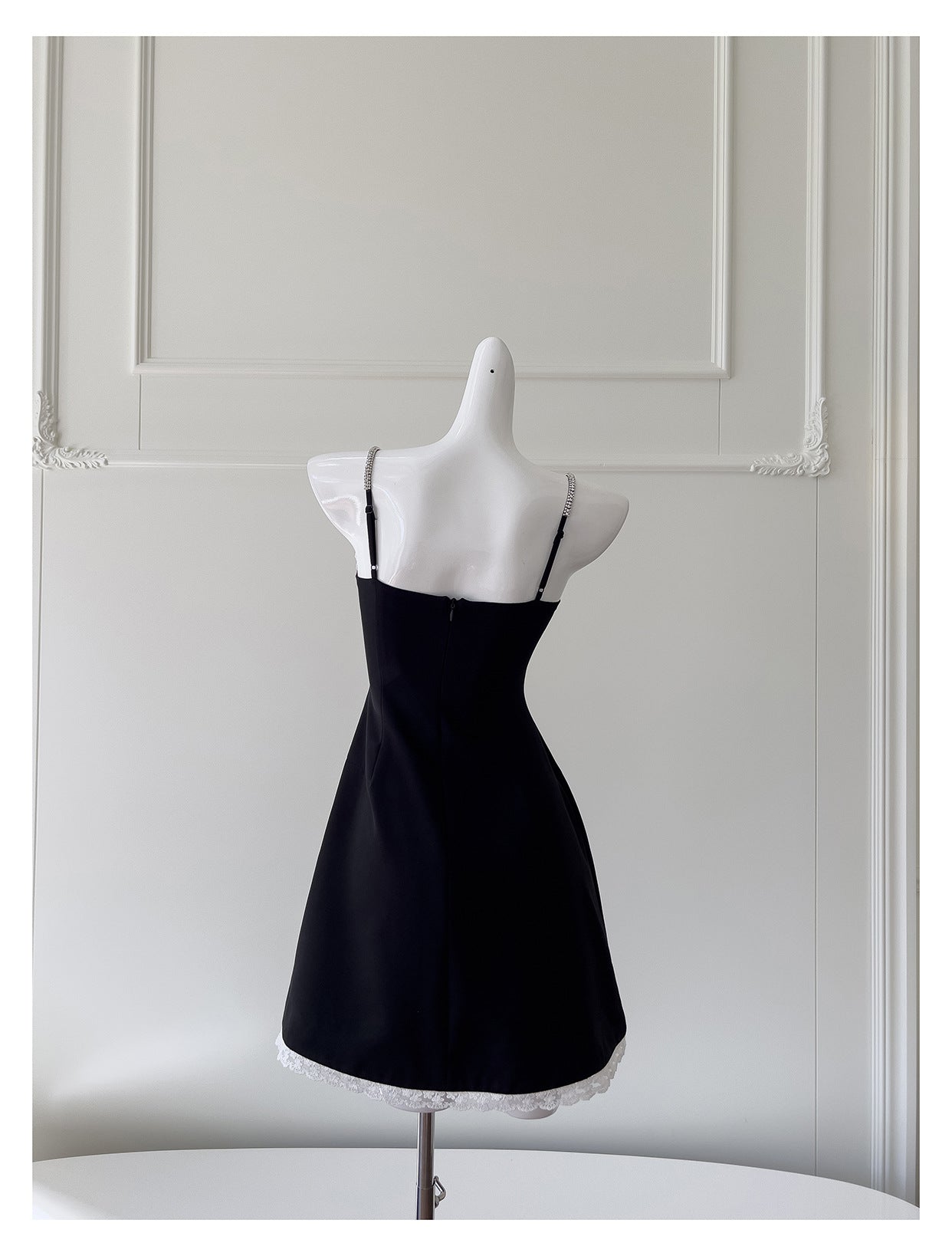 Pretty A Line Spaghetti Straps Black Satin Short Formal Homecoming Dresses Middle School Short 21st Birthday Outfits Graduation Dress Mini Cocktail Dresses DH2300