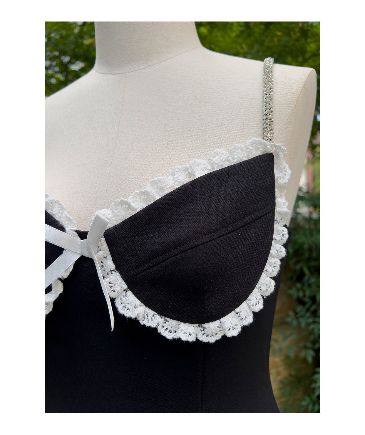 Pretty A Line Spaghetti Straps Little Black Dress Satin Short Formal Homecoming Dresses Middle School Short 21st Birthday Outfits Graduation Dress Mini Cocktail Dresses DH2301