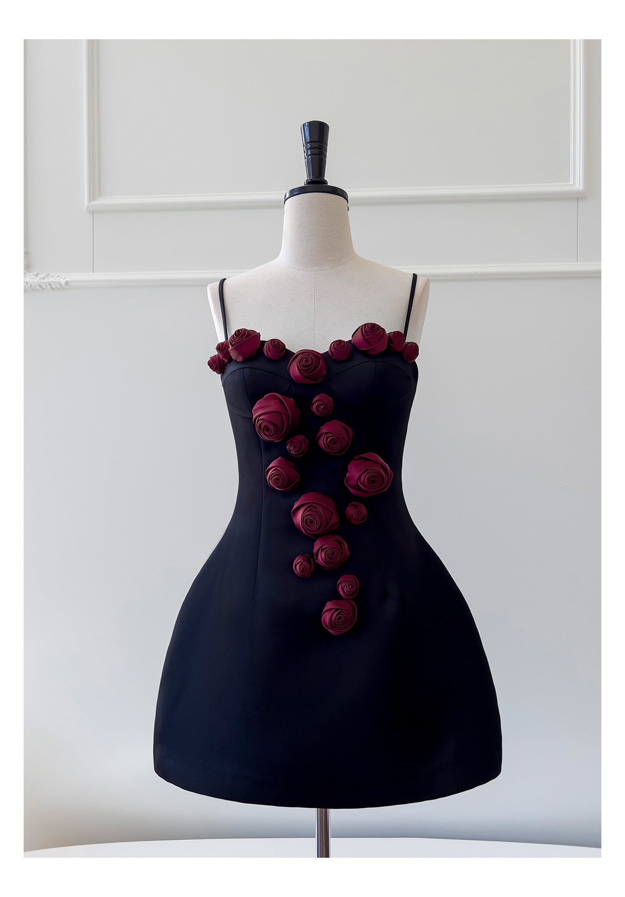 Pretty Ball Gown Spaghetti Straps Black Short Formal Homecoming Dresses Middle School Short 21st Birthday Outfits Graduation Dress Mini Cocktail Dresses DH2304