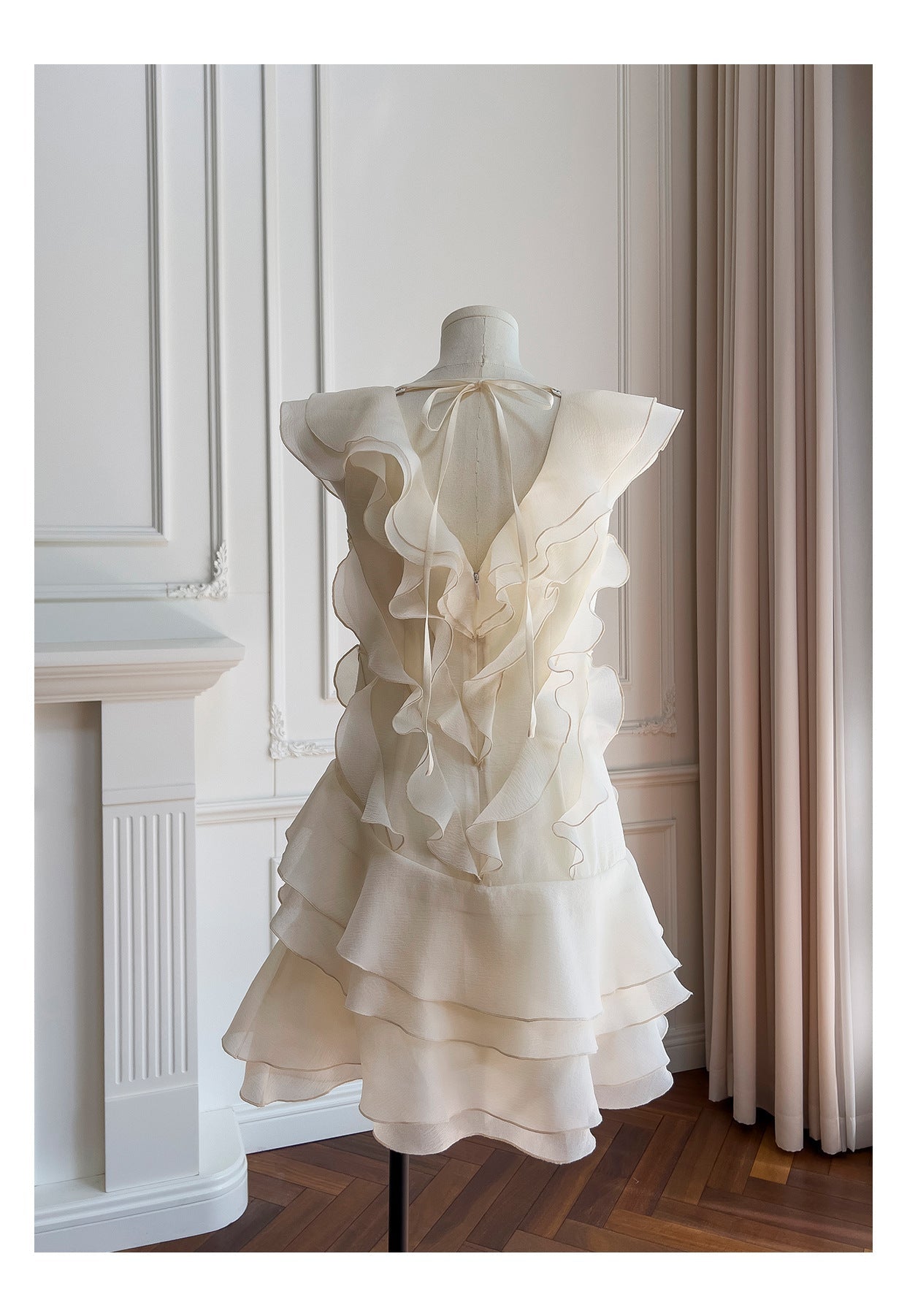 Pretty A line V Neck Ivory Chiffon Short Formal Homecoming Dresses Middle School Short 21st Birthday Outfits Graduation Dress Mini Cocktail Dresses DH2306