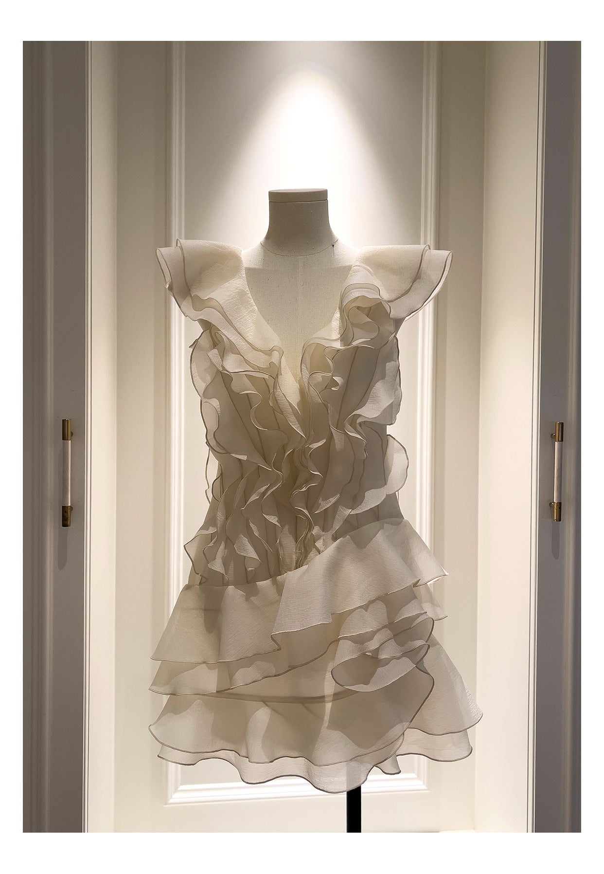 Pretty A line V Neck Ivory Chiffon Short Formal Homecoming Dresses Middle School Short 21st Birthday Outfits Graduation Dress Mini Cocktail Dresses DH2306